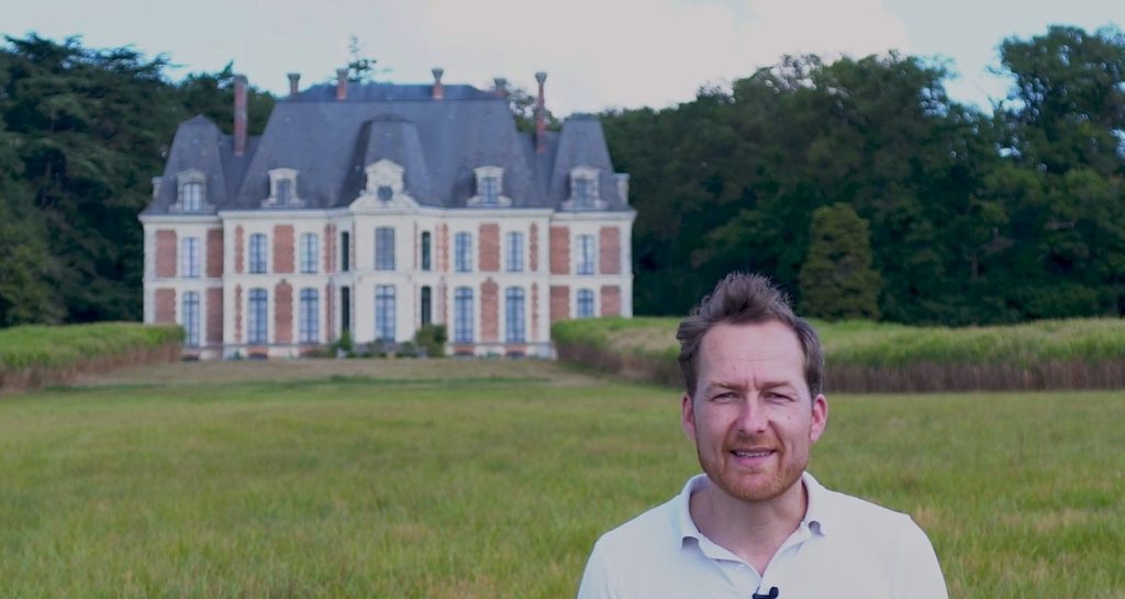 Portrait de Thibault le Marié, CEO de Châteaux des langues et de Blanc Blanc Blanc