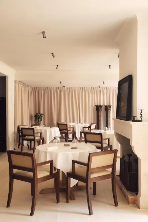 Le restaurant gastronomique Le Clos de la Tour de l'hôtel cinq étoiles les Sources de Vougeot en Bourgogne