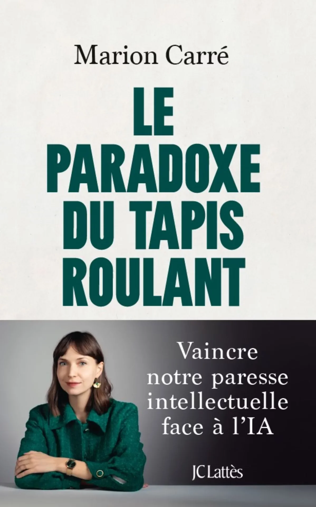 La couverture de l'essai de Marion Carré intitulé "Le paradoxe du tapis roulant" qui propose une analyse critique de l'IA générative